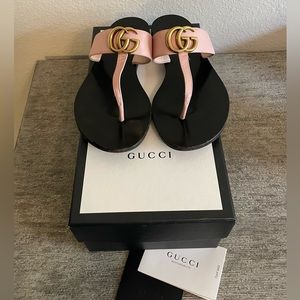 GUCCI LEATHER THONG SANDAL WITH
DOUBLE